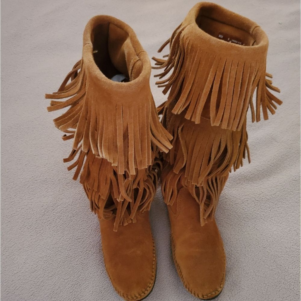 Minnetonka Tiered Fringe Calf Boots 9